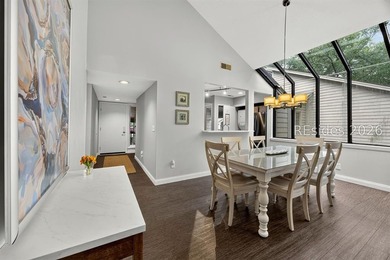 In the heart of Palmetto Dunes, this beautiful villa is the kind - photo 4
