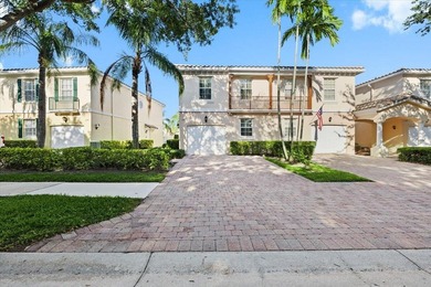 Catalina Lakes  Townhome/Townhouse Sale Pending in Palm Beach Gardens Florida