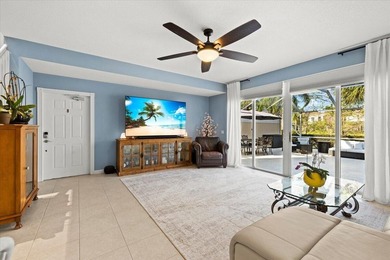 Beautiful Townhome in the center of Palm Beach Gardens with easy - photo 5