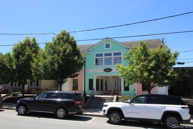 Great location in the Heart of the Village of Monticello - photo 1