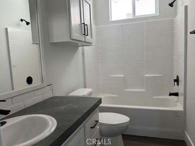 28' x 62' Approx. 1,638 sq. ft. 2025 model Quartz countertops - photo 11
