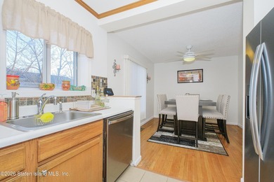 Beautifully maintained 4 bedroom, 4 bath townhome located in the - photo 15