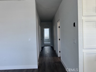 28' x 62' Approx. 1,638 sq. ft. 2025 model Quartz countertops - photo 17