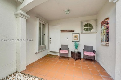 Beautiful 3-bedroom, 2.5-bath townhome located in the desirable - photo 3