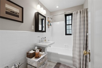 Come experience this beautiful pre-war one bedroom, one bathroom - photo 10