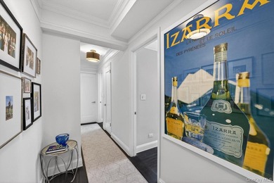 Rarely-available, meticulously renovated West Village 2-Bedroom - photo 7