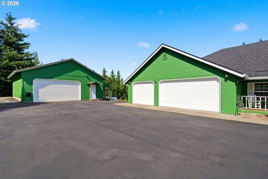 OPEN SUNDAY JULY 26th FROM 12pm - 2pm.Country living meets - photo 3