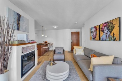 Rarely available Junior 2 Bedroom at The Melville in the heart - photo 4