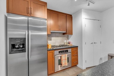 Rarely available Junior 2 Bedroom at The Melville in the heart - photo 8