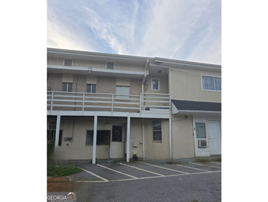 Rare investment opportunity! 7988 square feet - freestanding - photo 2