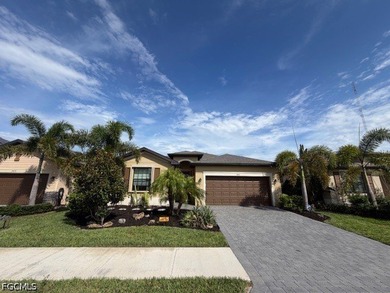 Beautiful 4BR/3BA Trevi Model Home! This stunning home features - photo 2