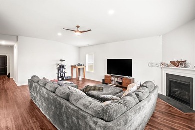 Welcome to 9 Chinquapin Street, nestled in the desirable Shell - photo 3