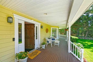 Welcome to 4 Hampton Court, where exceptional layout, property - photo 3