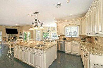 Welcome to 4 Hampton Court, where exceptional layout, property - photo 9