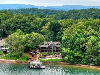 LAKE BLUE RIDGE AT IT'S FINEST! This 5-bedroom, 5.5-bath luxury - photo 11