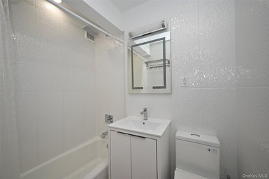 Welcome to your beautifully renovated studio oasis! This - photo 12