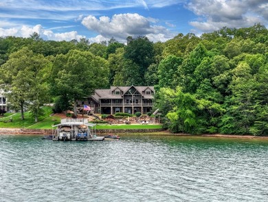 LAKE BLUE RIDGE AT IT'S FINEST! This 5-bedroom, 5.5-bath luxury - photo 14