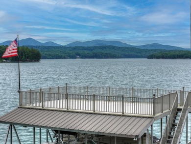 LAKE BLUE RIDGE AT IT'S FINEST! This 5-bedroom, 5.5-bath luxury - photo 18