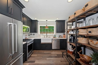 A RARE OFFERING ON THE SLOPES! Experience true mountain luxury - photo 20