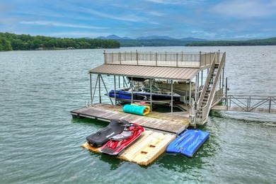 LAKE BLUE RIDGE AT IT'S FINEST! This 5-bedroom, 5.5-bath luxury - photo 20