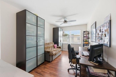 Welcome to Old Florida Bungalow Townhomes. A tastefully - photo 25