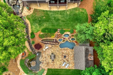 LAKE BLUE RIDGE AT IT'S FINEST! This 5-bedroom, 5.5-bath luxury - photo 38