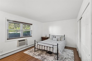 Welcome to this beautifully updated & move-in ready first floor - photo 9