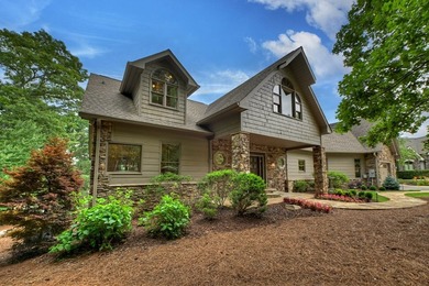 LAKE BLUE RIDGE AT IT'S FINEST! This 5-bedroom, 5.5-bath luxury - photo 40
