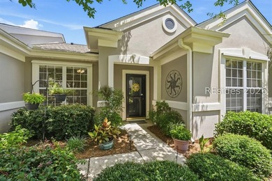 Location! Location! Beautifully updated extended, end unit Wren - photo 4