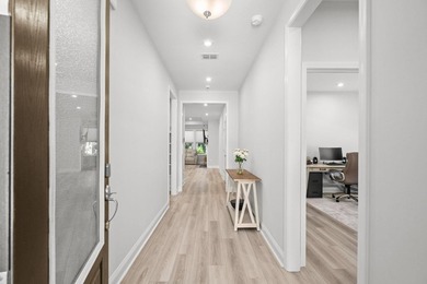 Discover the perfect blend of convenience and comfort in this - photo 5