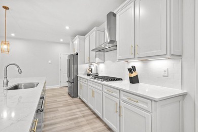 Discover the perfect blend of convenience and comfort in this - photo 9