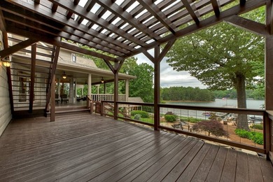 LAKE BLUE RIDGE AT IT'S FINEST! This 5-bedroom, 5.5-bath luxury - photo 49