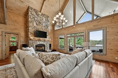 LAKE BLUE RIDGE AT IT'S FINEST! This 5-bedroom, 5.5-bath luxury - photo 50
