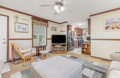 Nestled in the tranquil and gated community of Owens Mobile Park - photo 5