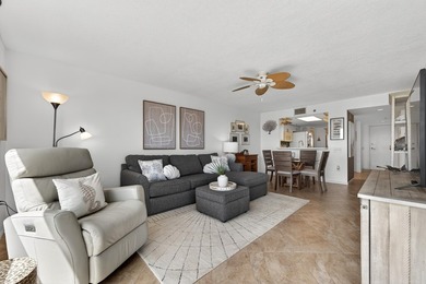 Stunning condo with desirable SE exposure, filling the space - photo 7