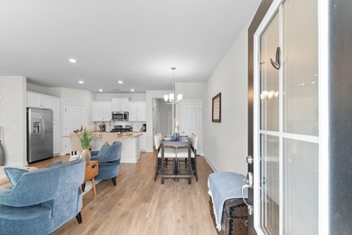 If you've been looking for a place in Market Common that just - photo 2