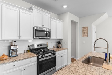 If you've been looking for a place in Market Common that just - photo 4