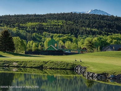 A resort-caliber retreat located on a 3/4 acre golf estate site - photo 13