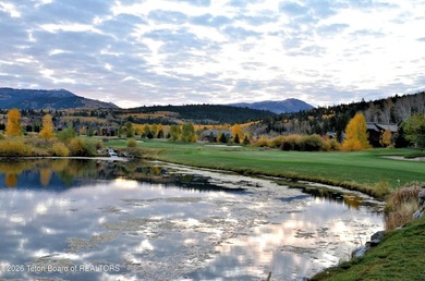 A resort-caliber retreat located on a 3/4 acre golf estate site - photo 17