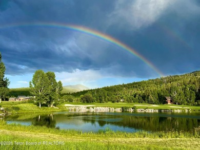 A resort-caliber retreat located on a 3/4 acre golf estate site - photo 22