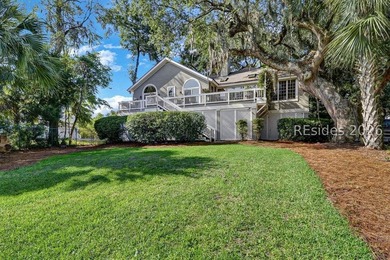 Nestled on a quiet cul-de-sac within the gated community of Old - photo 31