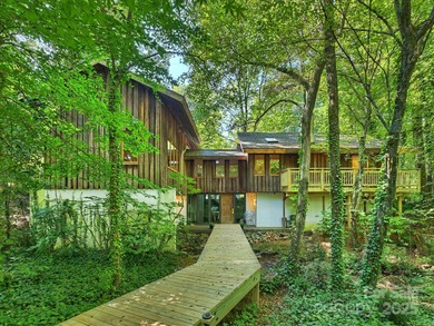 (private lake, pond, creek) Home For Sale in Charlotte North Carolina