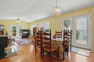 Douglas Lakefront home with gentle sloping property, incredible - photo 10