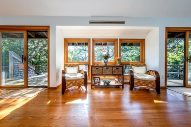 A beautiful home for all seasons! This stunning - photo 11