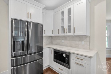 Built in 1921, this classic Gordonston Craftsman has been - photo 14