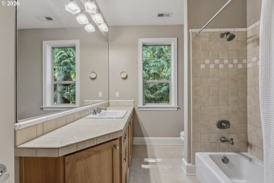 Beautifully maintained *low mileage* home in one of Lake - photo 18