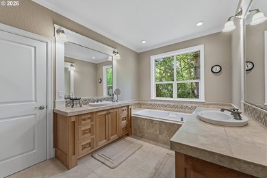 Beautifully maintained *low mileage* home in one of Lake - photo 20