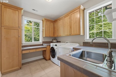 Beautifully maintained *low mileage* home in one of Lake - photo 28