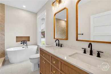 Built in 1921, this classic Gordonston Craftsman has been - photo 30