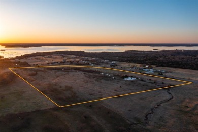 Lake Acreage For Sale in Valley View, Texas